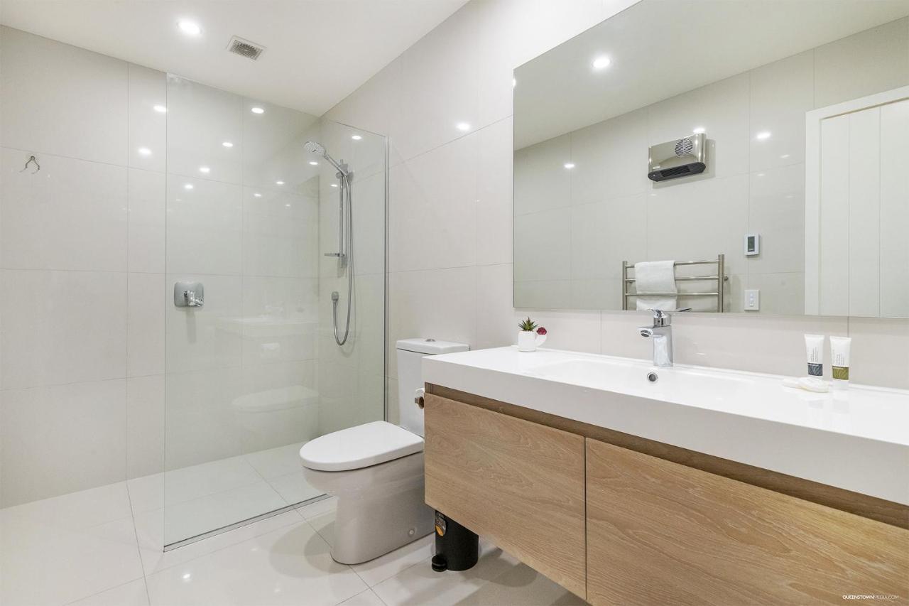 Executive Living In Bluewater Apartamento Queenstown Exterior foto