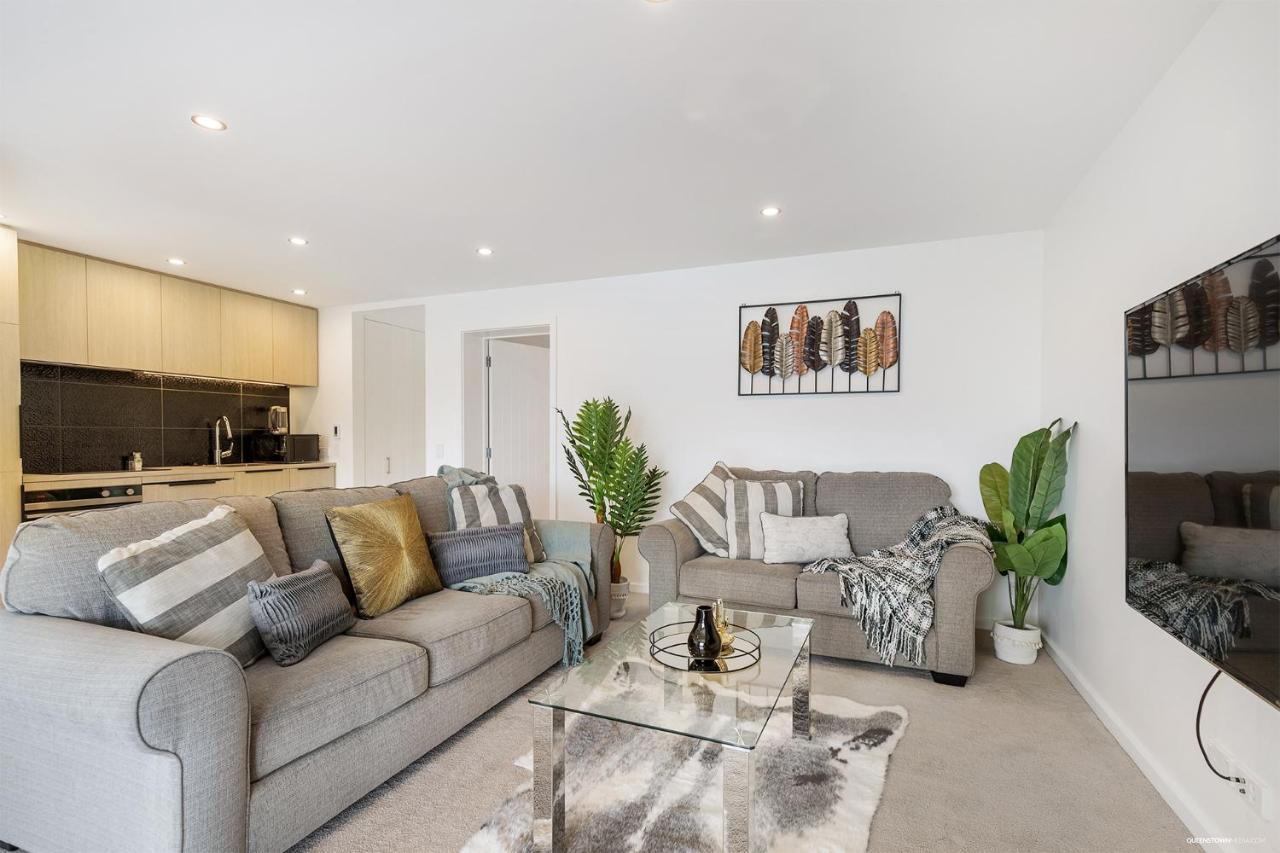 Executive Living In Bluewater Apartamento Queenstown Exterior foto